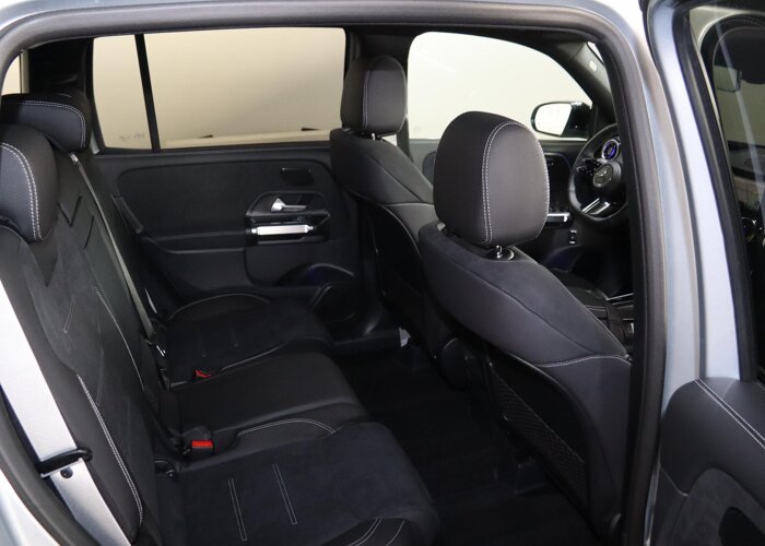 Mercedes-Benz GLB 180 Business Solution AMG