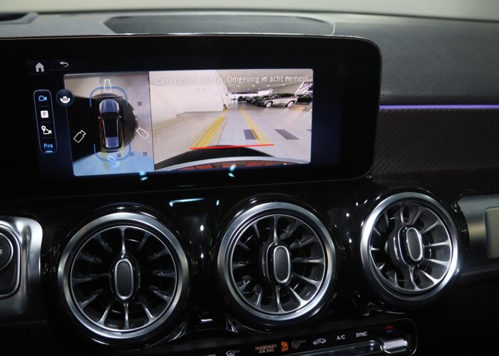 Mercedes-Benz GLB 180 Business Solution AMG