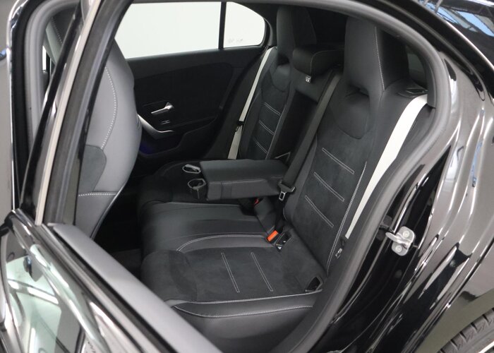 Mercedes-Benz A-Klasse 250 e Business Solution AMG