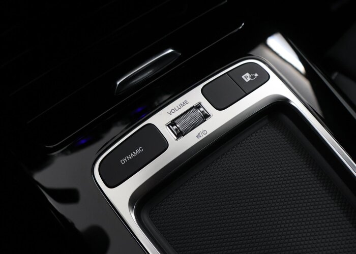 Mercedes-Benz A-Klasse 250 e Business Solution AMG
