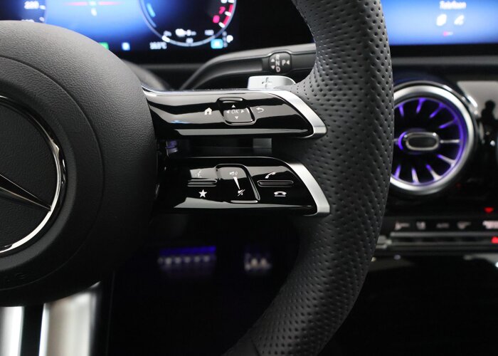 Mercedes-Benz A-Klasse 250 e Business Solution AMG
