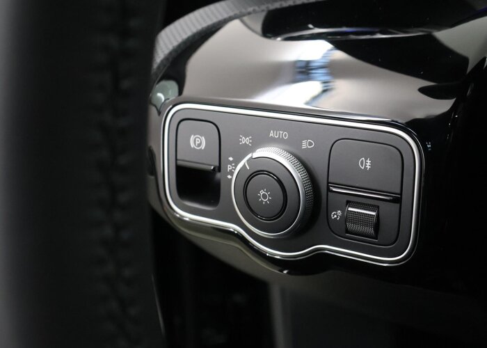 Mercedes-Benz A-Klasse 250 e Business Solution AMG