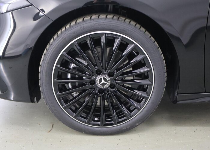 Mercedes-Benz A-Klasse 250 e Business Solution AMG