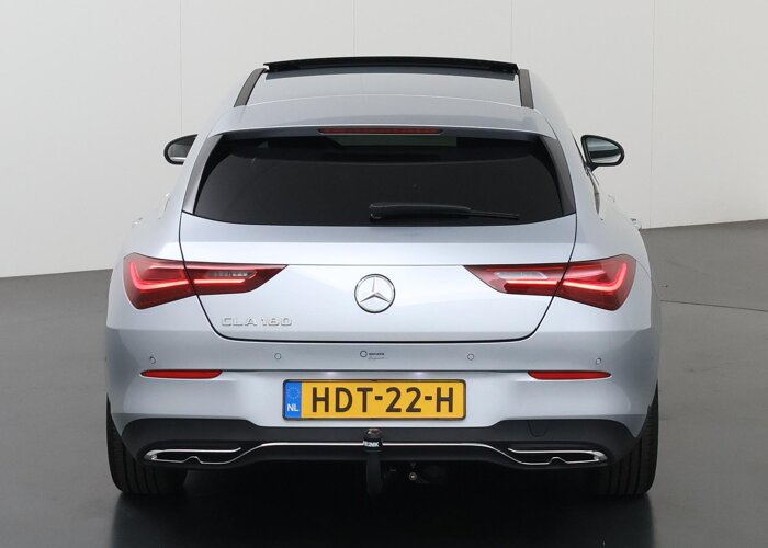 Mercedes-Benz CLA-Klasse 180 Shooting Brake Star Edition Luxury line
