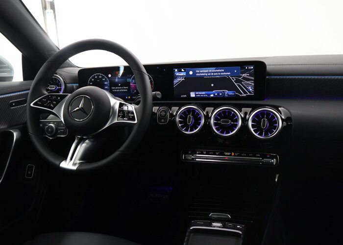 Mercedes-Benz CLA-Klasse 180 Shooting Brake Star Edition Luxury line