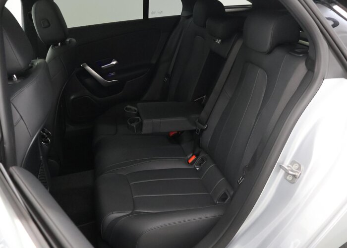 Mercedes-Benz CLA-Klasse 180 Shooting Brake Star Edition Luxury line