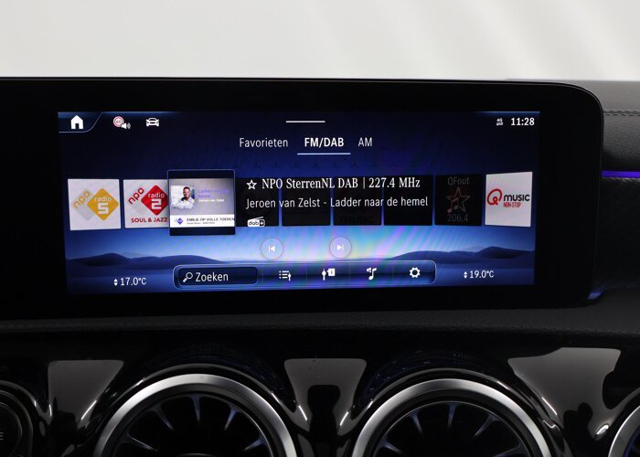 Mercedes-Benz CLA-Klasse 180 Shooting Brake Star Edition Luxury line