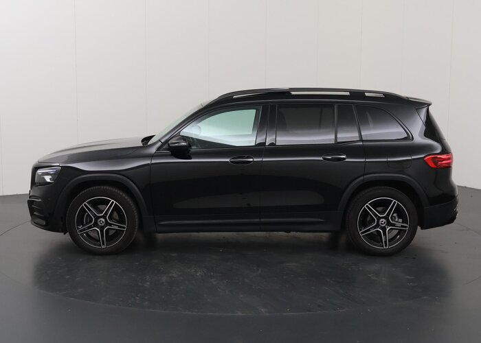 Mercedes-Benz GLB 180 AMG Line