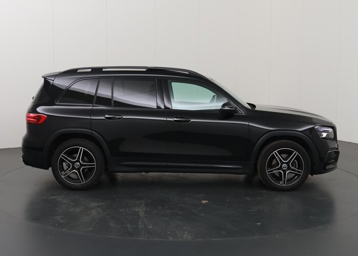 Mercedes-Benz GLB 180 AMG Line