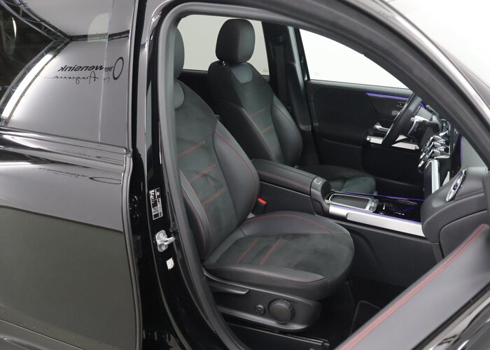 Mercedes-Benz GLB 180 AMG Line