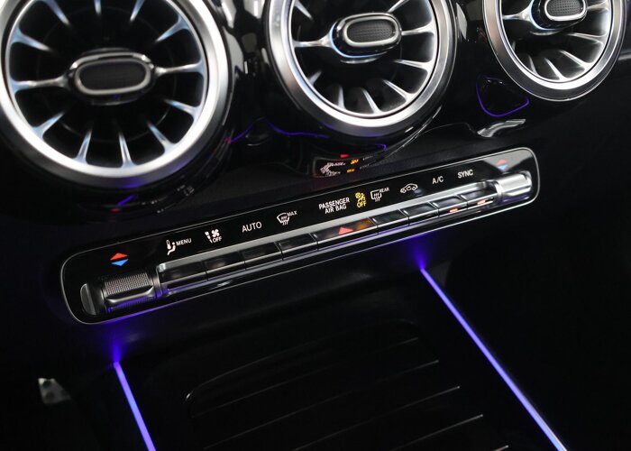 Mercedes-Benz GLB 180 AMG Line
