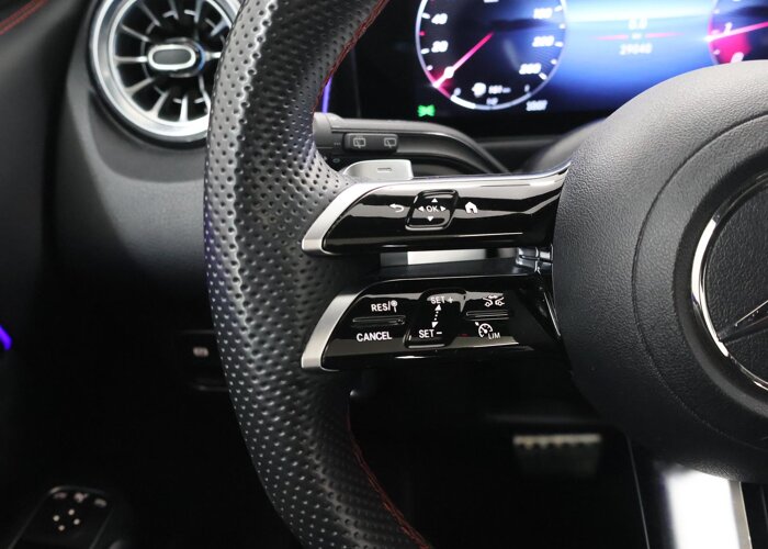 Mercedes-Benz GLB 180 AMG Line