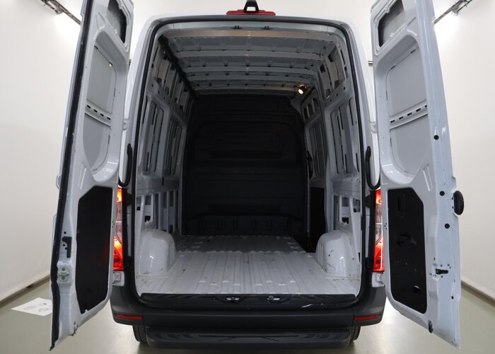 Mercedes-Benz Sprinter 317 CDI | L2 H2 | 170 PK | AUTOMAAT |