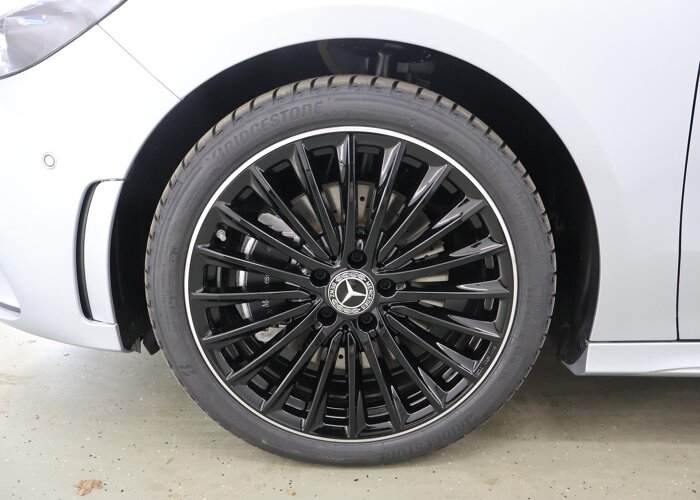 Mercedes-Benz B-Klasse 250e Business Solution AMG