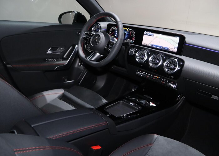 Mercedes-Benz A-Klasse 250e Business Solution AMG