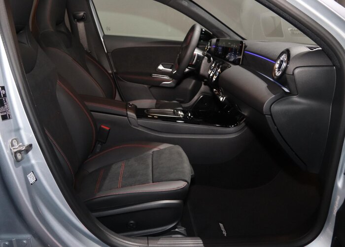 Mercedes-Benz A-Klasse 180 Business Solution AMG