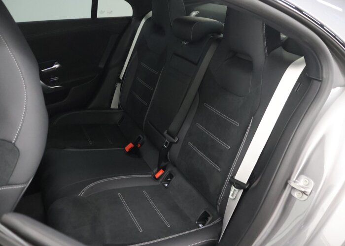 Mercedes-Benz CLA-Klasse 180 Business Solution AMG