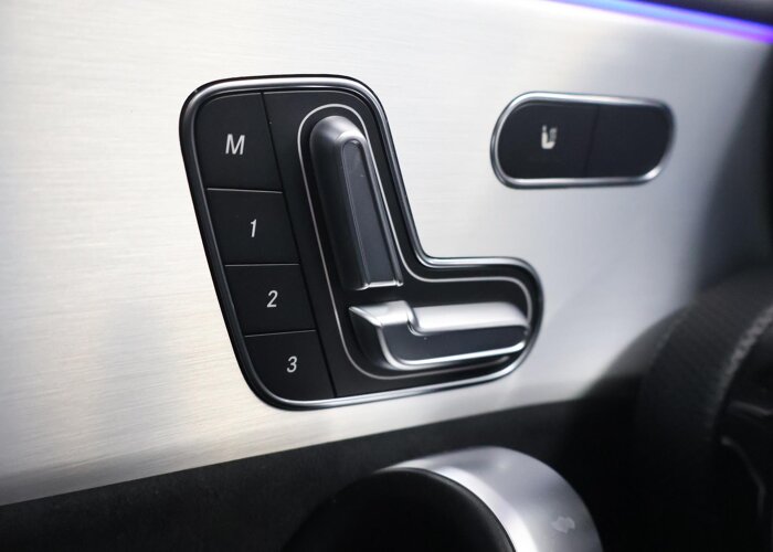 Mercedes-Benz CLA-Klasse 180 Business Solution AMG