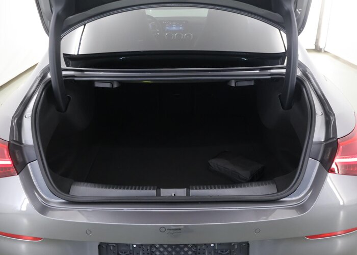 Mercedes-Benz CLA-Klasse 180 Business Solution AMG