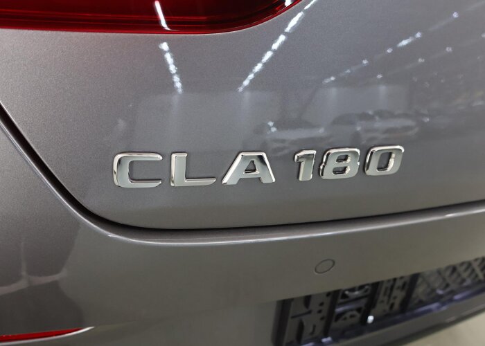 Mercedes-Benz CLA-Klasse 180 Business Solution AMG