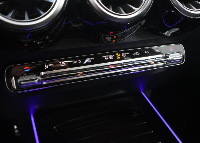 Mercedes-Benz GLB 180 Business Solution AMG