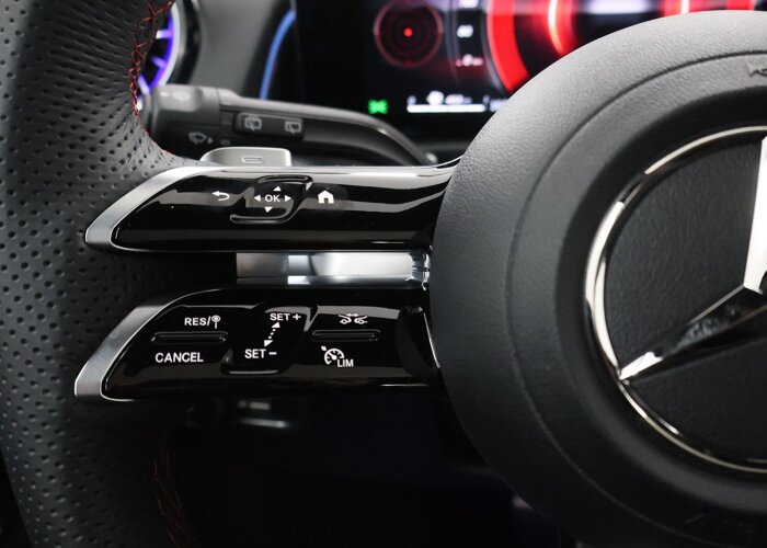 Mercedes-Benz GLB 180 Business Solution AMG