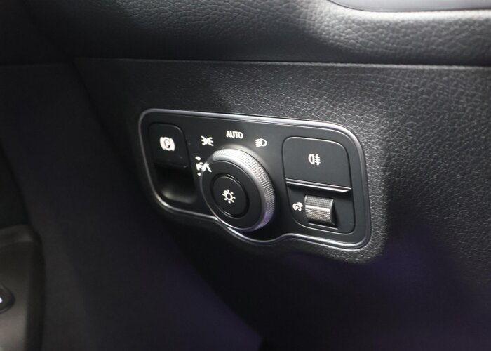 Mercedes-Benz GLB 180 Business Solution AMG