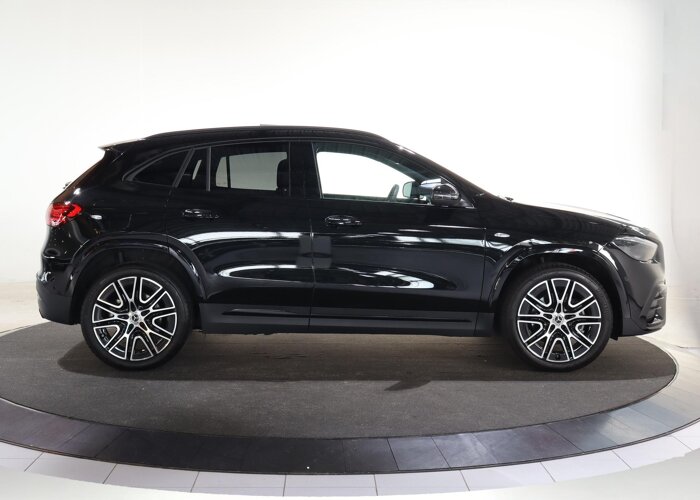 Mercedes-Benz GLA 250 e AMG Line