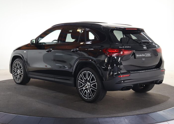 Mercedes-Benz GLA 250 e AMG Line