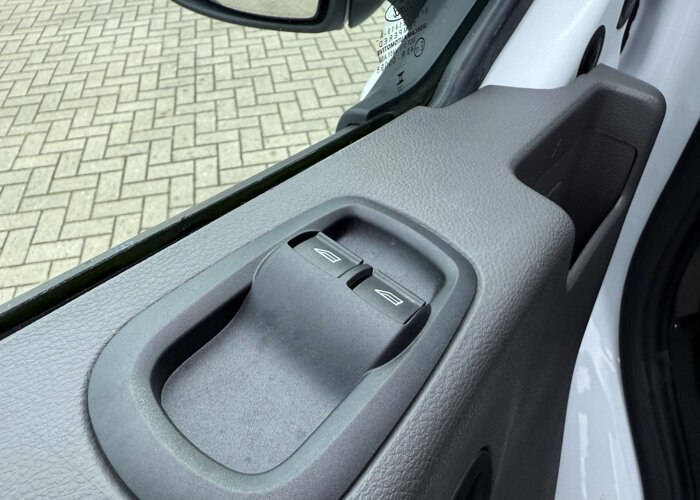 Ford Transit 350 2.0 TDCI | L4 H1 | TREND | SKELETAL | BAKWAGEN