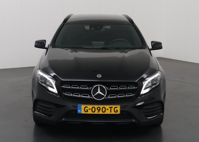 Mercedes-Benz GLA 180 Business Solution AMG Limited