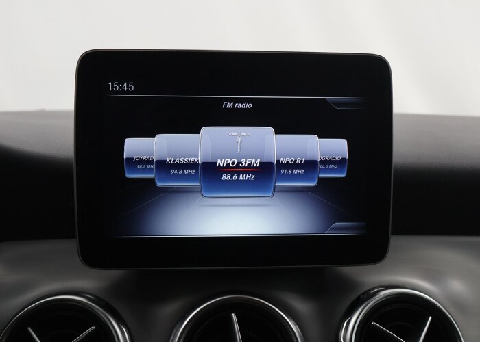 Mercedes-Benz GLA 180 Business Solution AMG Limited