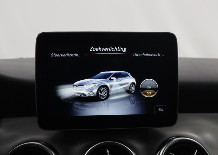 Mercedes-Benz GLA 180 Business Solution AMG Limited