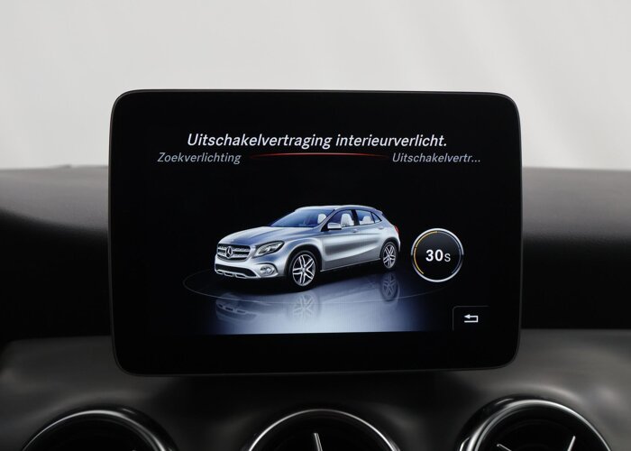 Mercedes-Benz GLA 180 Business Solution AMG Limited