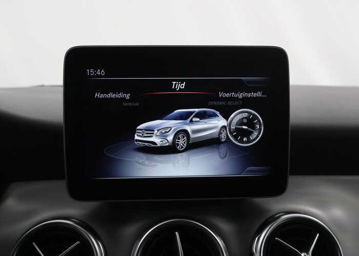 Mercedes-Benz GLA 180 Business Solution AMG Limited