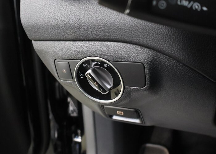 Mercedes-Benz GLA 180 Business Solution AMG Limited
