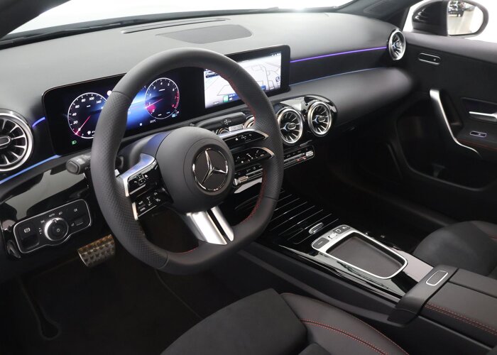 Mercedes-Benz A-Klasse 180 Business Solution AMG