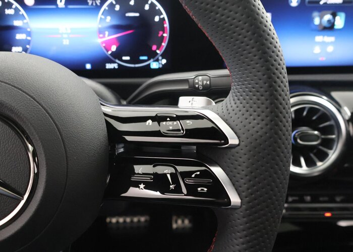 Mercedes-Benz A-Klasse 180 Business Solution AMG