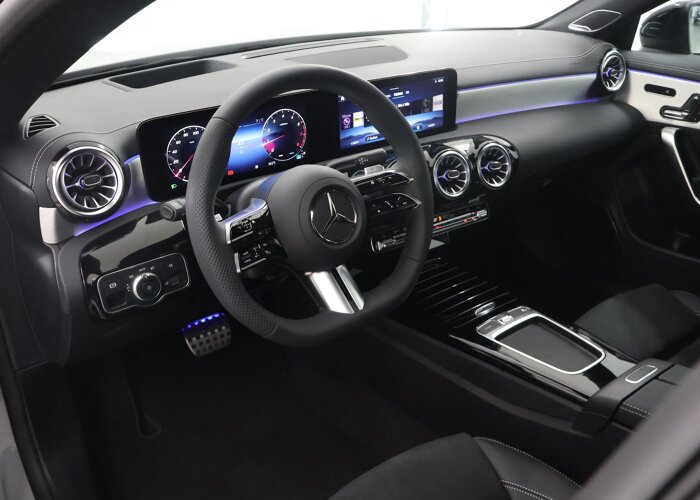 Mercedes-Benz CLA-Klasse Shooting Brake 180 Business Solution AMG