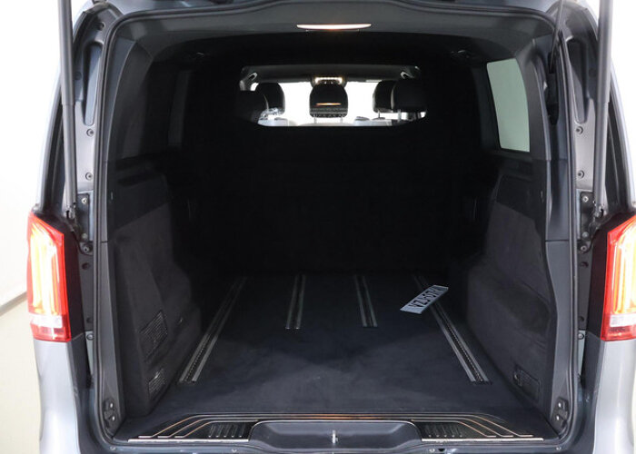 Mercedes-Benz V-Klasse 300d | XL L3 | Dubbele Cabine | AMG |
