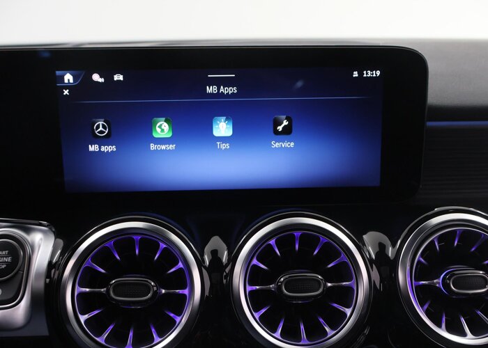 Mercedes-Benz GLB 180 Business Solution AMG