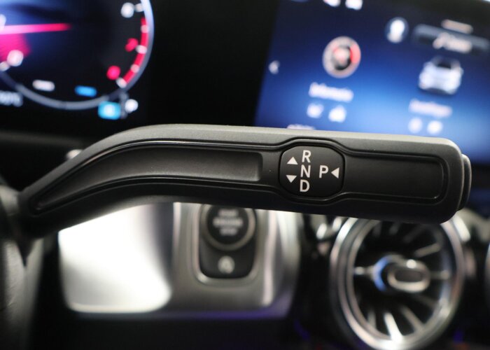 Mercedes-Benz GLB 180 Business Solution AMG