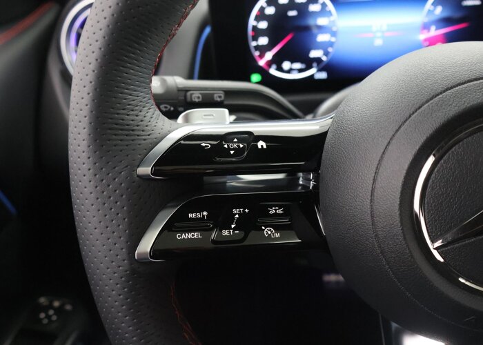 Mercedes-Benz GLB 180 Business Solution AMG