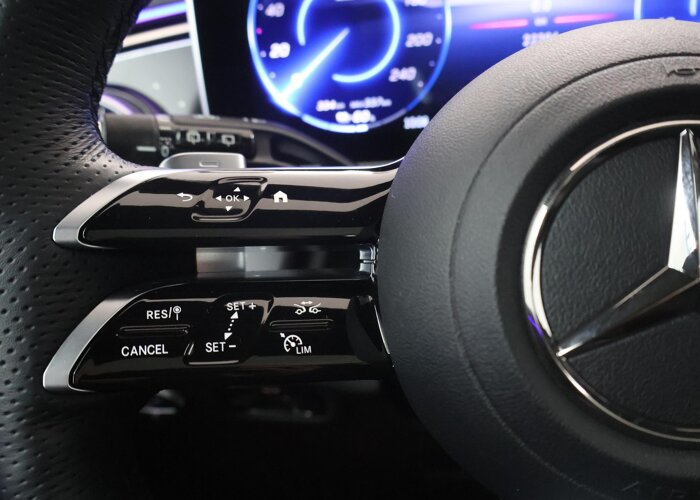 Mercedes-Benz EQE SUV 300 AMG Night