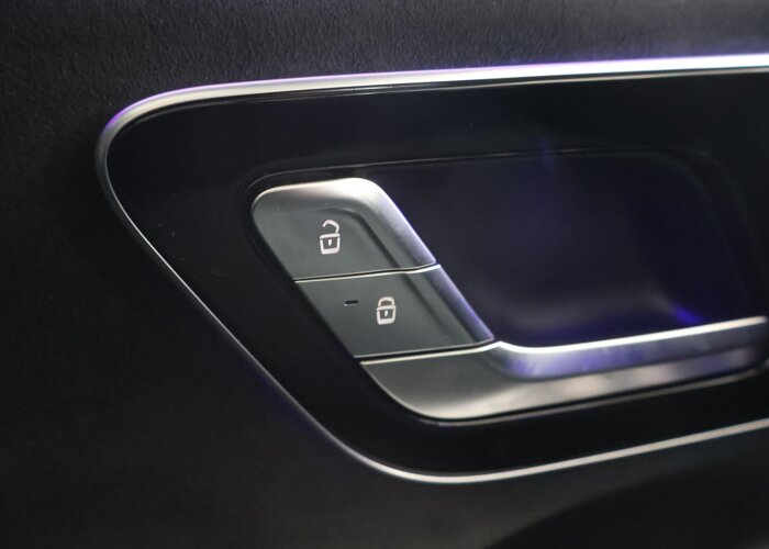 Mercedes-Benz EQE SUV 300 AMG Night