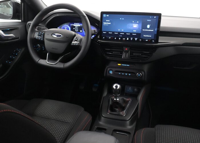 Ford FOCUS Wagon 1.0 EcoBoost Hybrid ST Line