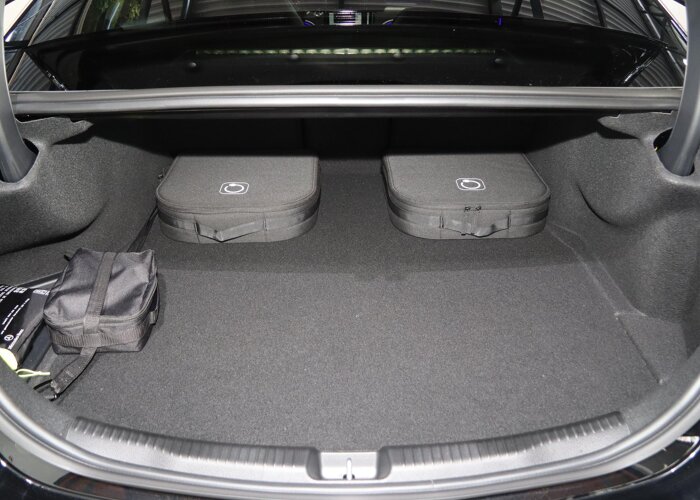 Mercedes-Benz C-Klasse 300e Business Solution AMG