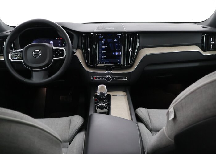 Volvo XC60 2.0 T8 Plug-in hybrid AWD Plus Bright