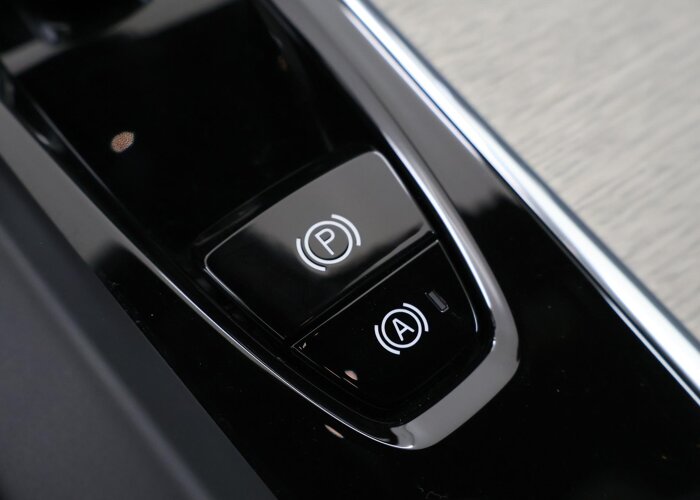 Volvo XC60 2.0 T8 Plug-in hybrid AWD Plus Bright