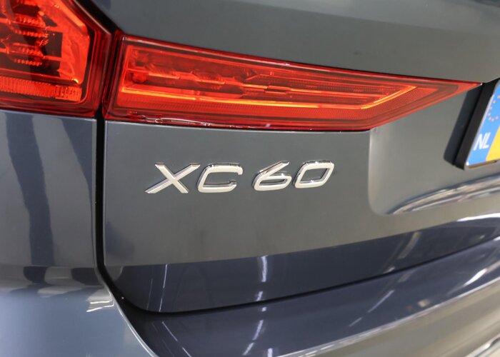 Volvo XC60 2.0 T8 Plug-in hybrid AWD Plus Bright